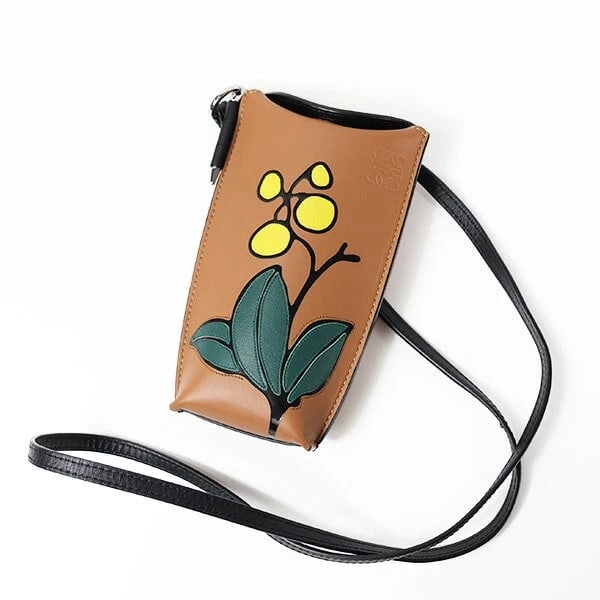 LOEWE GATE POCKET LEATHER CROSSBODY SHOULDER BAG: Loewe Gate Pocket Leather Crossbody Shoulder Bag Brand: LOEWE Type/Style: Shoulder Bag Material: Leather Color: Tan / Yellow (Brown/Yellow) Size: (approximate): Height: 7.09 inches (18 cm) Width (top)