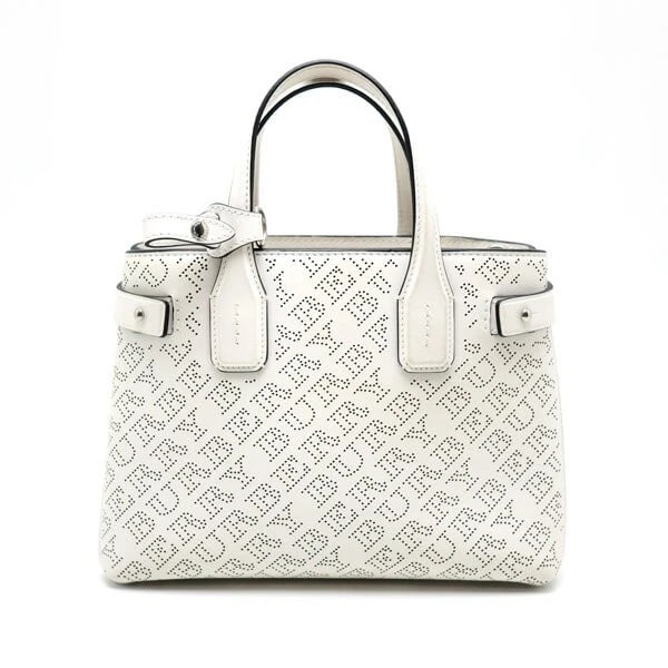 BURBERRY THE MEDIUM BANNER IN PERFORATED LOGO LEATHER CHALK WHITE: Burberry The Medium Banner in Perforated Logo Leather Chalk White Brand: Burberry Type/Style: Shoulder Bag Material: Leather Color: White Size: Approx. W27xH20cmxD12cm Accessories: None Ac