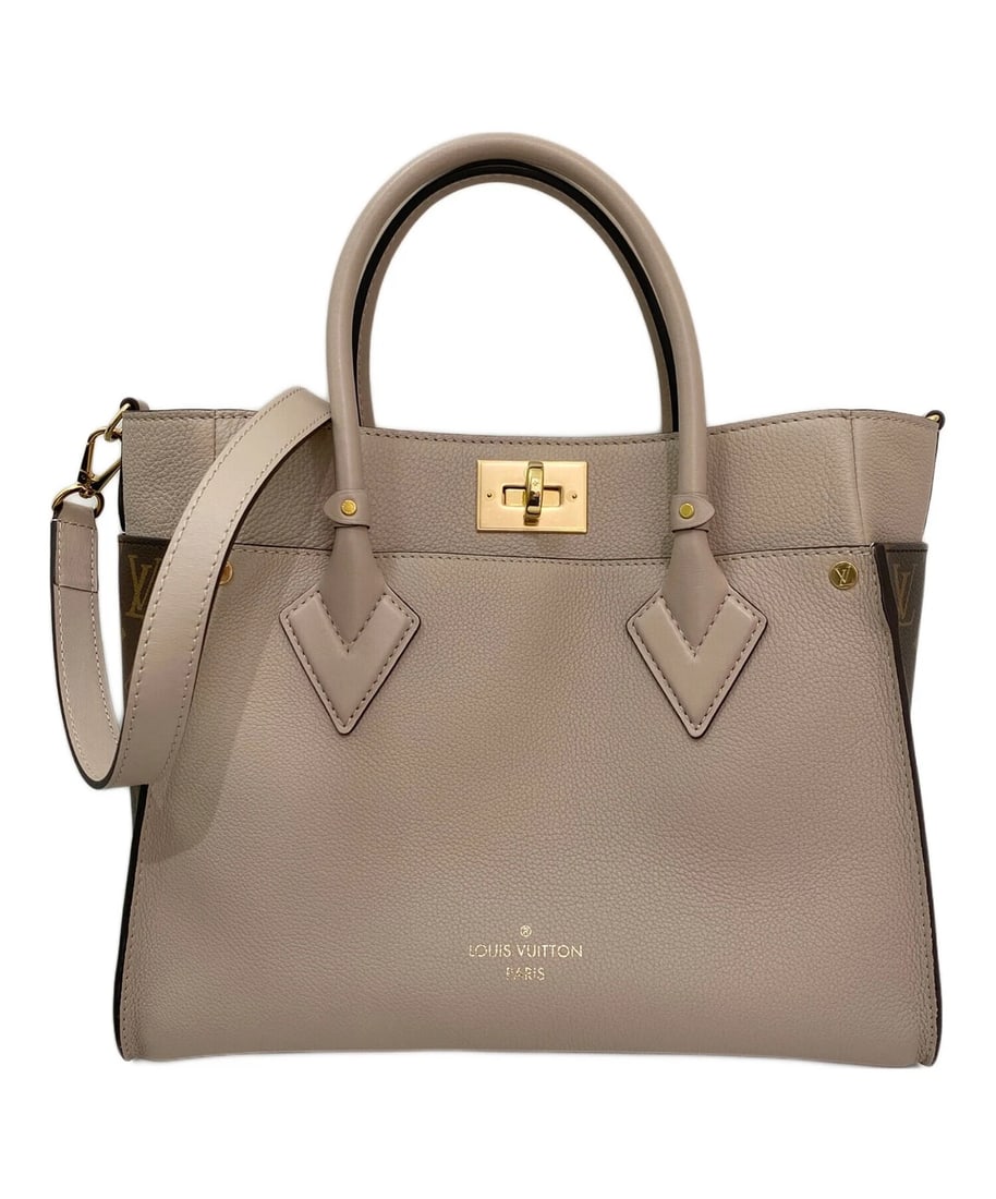 LOUIS VUITTON ON MY SIDE MM HAND BAG SHOULDER BAG BEIGE PINK: Louis Vuitton On My Side MM Hand Bag Shoulder Bag Beige Pink Brand: LOUIS VUITTON Type/Style: Handbag Material: Leather Color: Beige Pink Size: Height: Approx. 25cm Width: Approx. 30.5cm Depth: Approx