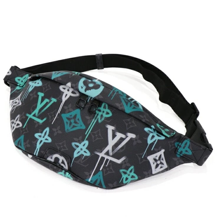 LOUIS VUITTON GRAFFITI MONOGRAM ECLIPSE BUM BAG: Louis Vuitton Graffiti Monogram Eclipse Bum Bag Brand: Louis Vuitton Type/Style: Crossbody Material: Leather Color: Black Size: Width: Approx. 40cm ?Height: Approx. 18cm ?Main Body Depth/Gusset: