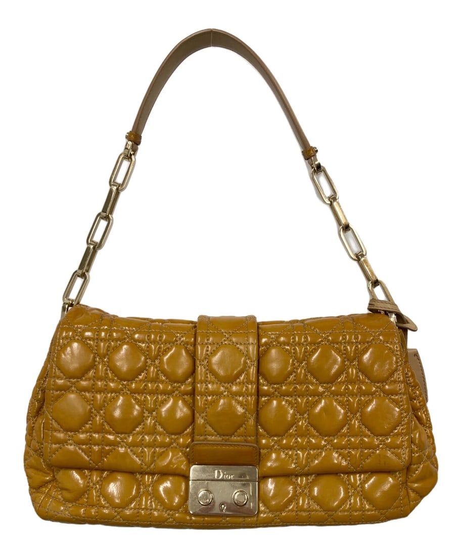 CHRISTIAN DIOR CANNAGE LOCK SHOULDER BAG: Christian Dior Cannage Lock Shoulder Bag Brand: Christian Dior Type/Style: Shoulder Bag Material: None Color: Yellow Size: Height: 7.09 inches (18 cm) Width: 13.78 inches (35 cm) Depth: 6.30 inches (1