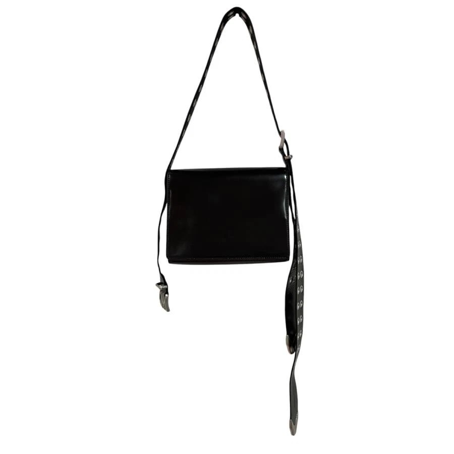 ACHILLES ION GABRIEL BAG BLACK: ACHILLES ION GABRIEL BAG Black Brand: ACHILLES ION GABRIEL Type/Style: Shoulder Bag Material: Exterior Material Leather Color: Exterior Color Black Size: (approx. W9.1 ? H7.1 ? D3.9 inch)