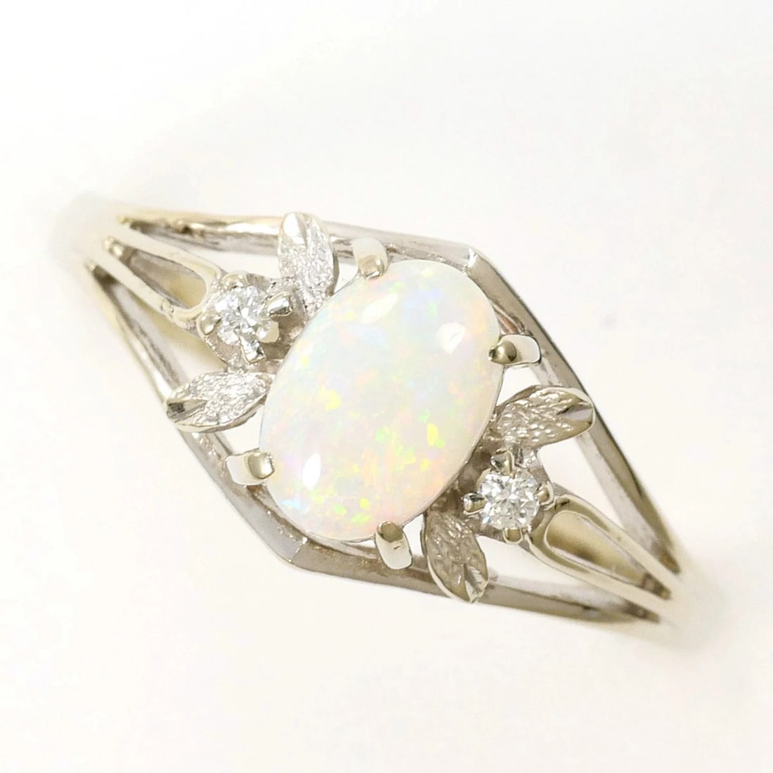 K14 14K WG WHITE GOLD RING, 1 OPAL AND DIAMOND (1 of 3)