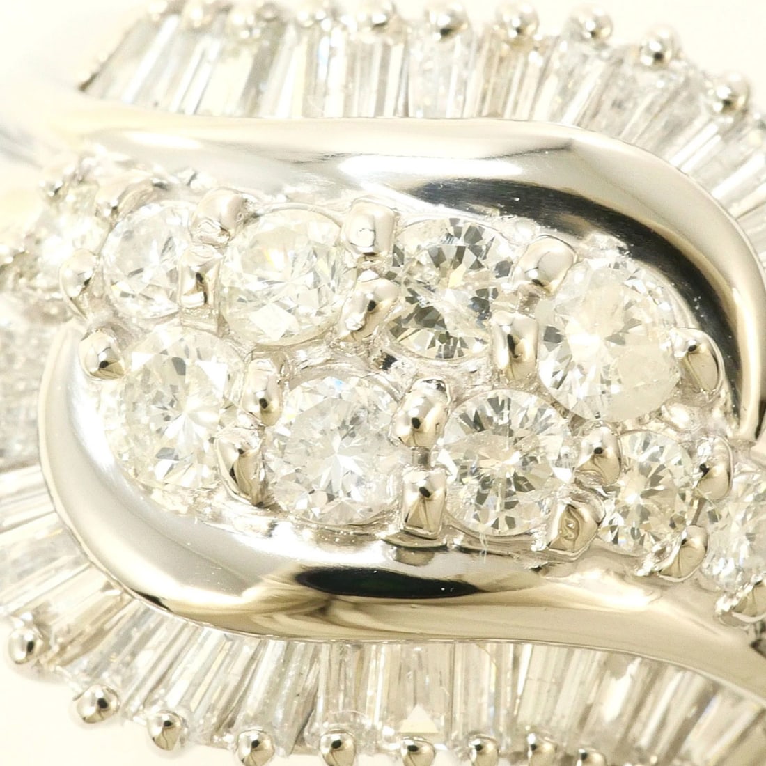 PT900 PLATINUM RING, DIAMOND - 2