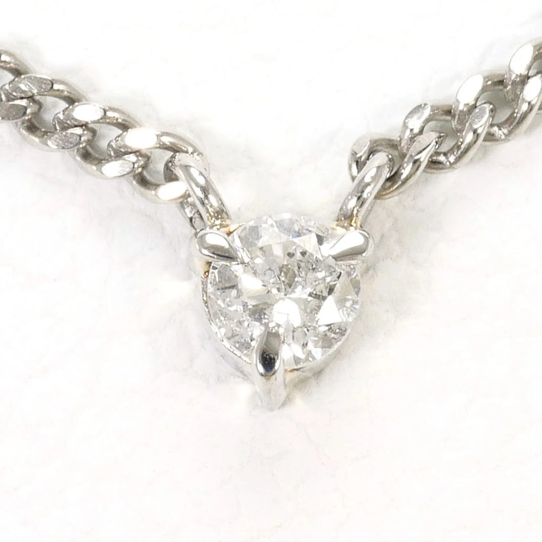 PT PLATINUM PM850 NECKLACE WITH DIAMOND: PT Platinum Pm850 Necklace with Diamond Brand: Unbranded Type/Style: Necklace Material: Platinum, Platinum 850, Main Stone Natural Color: Platinum Size: Length: 38cm Accessories: None Accessories