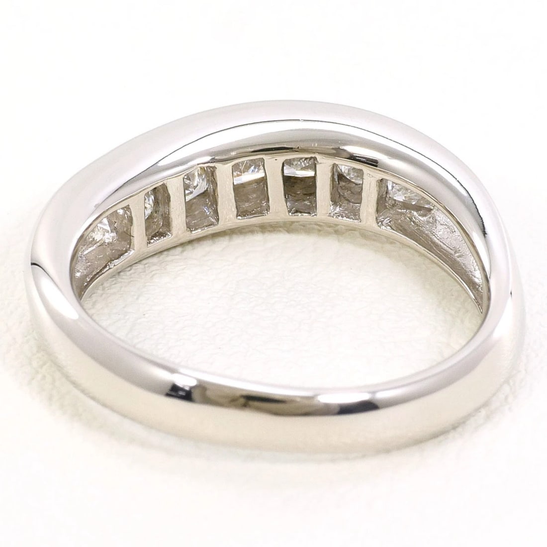 PT900 PLATINUM RING, DIAMOND - 4