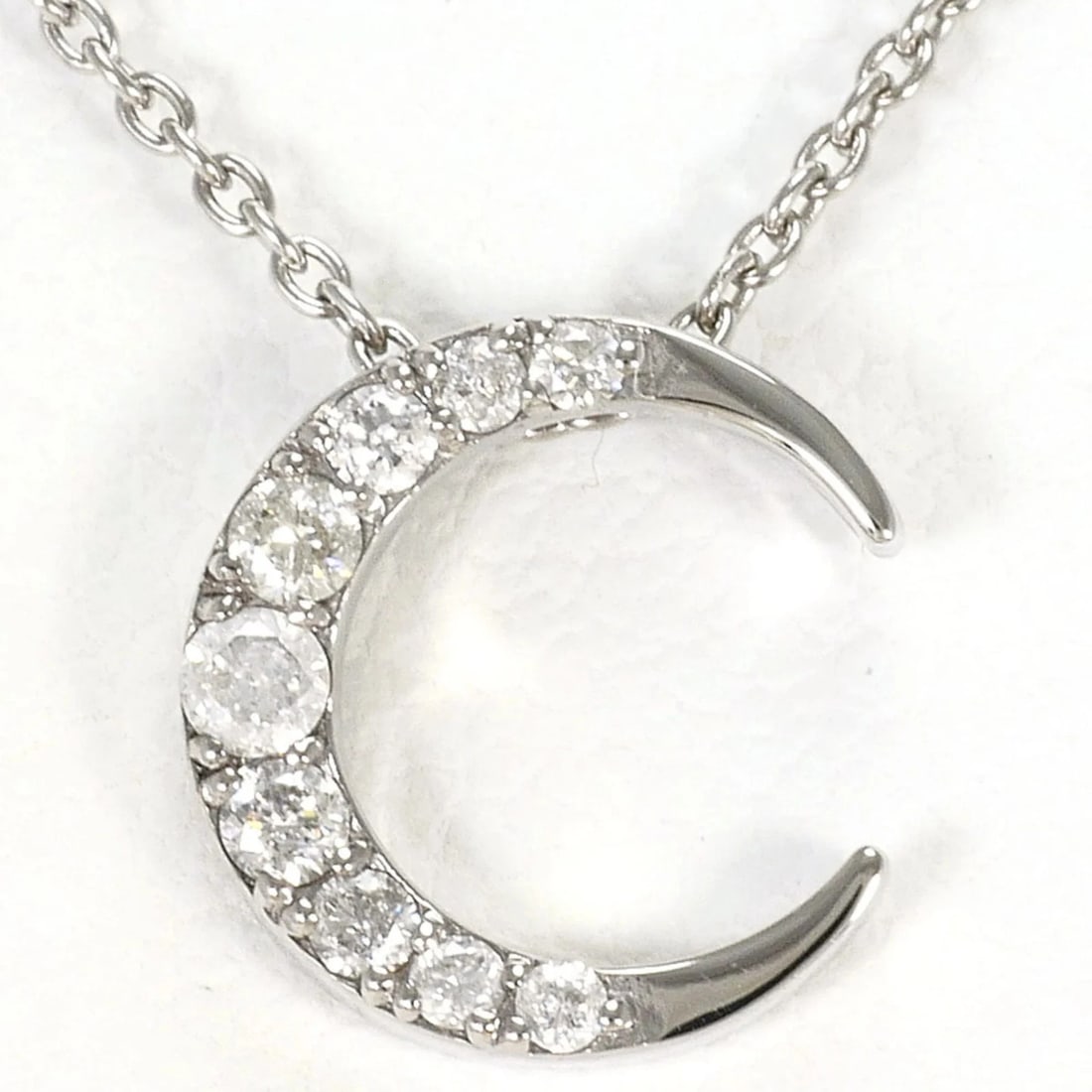K10 10K WG WHITE GOLD NECKLACE WITH DIAMOND: K10 10K WG White Gold Necklace with Diamond Brand: Unbranded Type/Style: Necklace Material: White gold (10K), Main Stone Natural Color: White gold Size: Length: 40cm Accessories: None Acce