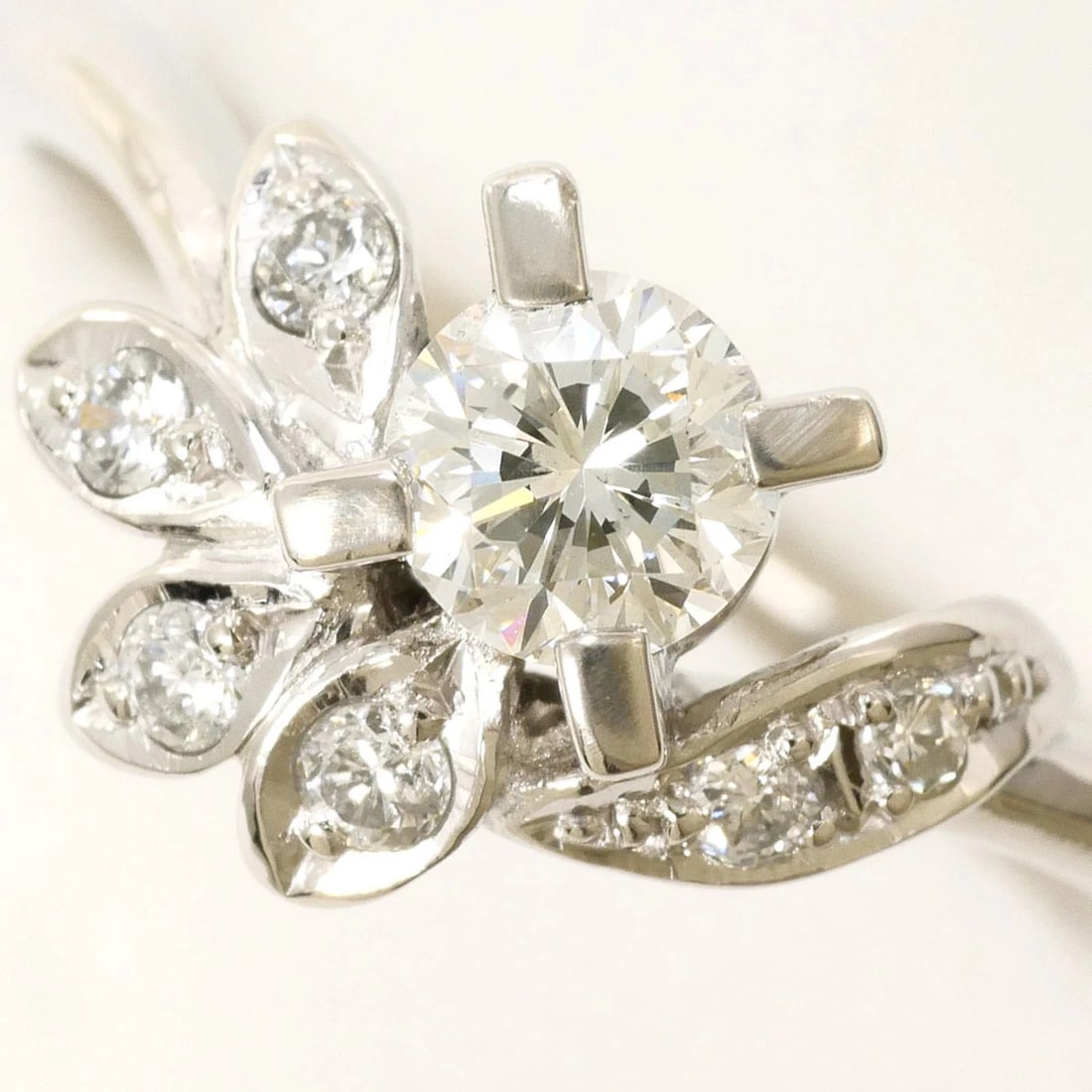 PT900 PLATINUM RING, DIAMOND - 2