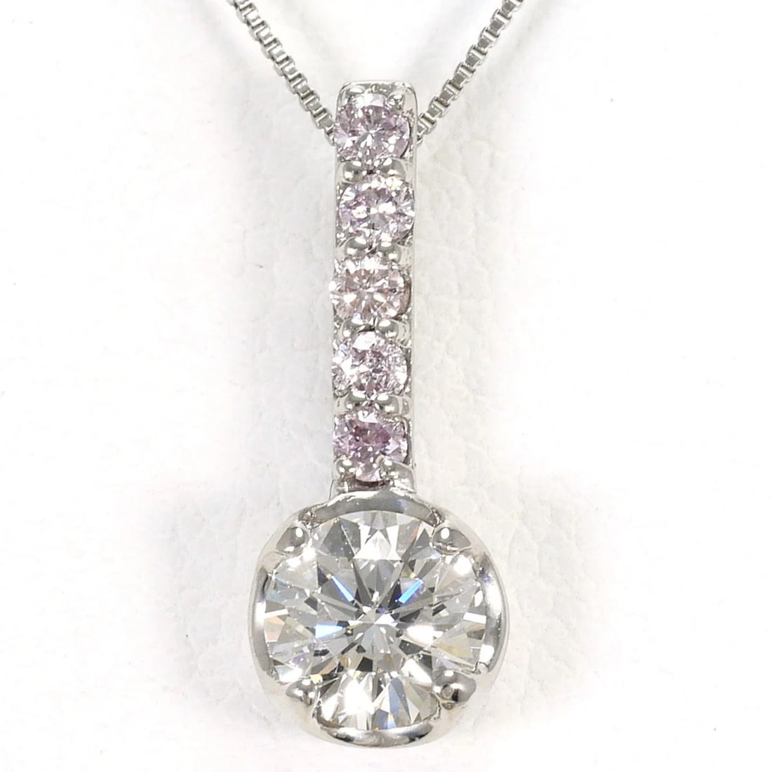 PT900 PLATINUM PT850 NECKLACE WITH DIAMOND AND PINK: PT900 Platinum PT850 Necklace with Diamond and Pink Brand: Unbranded Type/Style: Necklace Material: Platinum 850, Platinum 900, Main Stone Natural Color: Clear, Pink, Platinum Size: Length: 40cm A