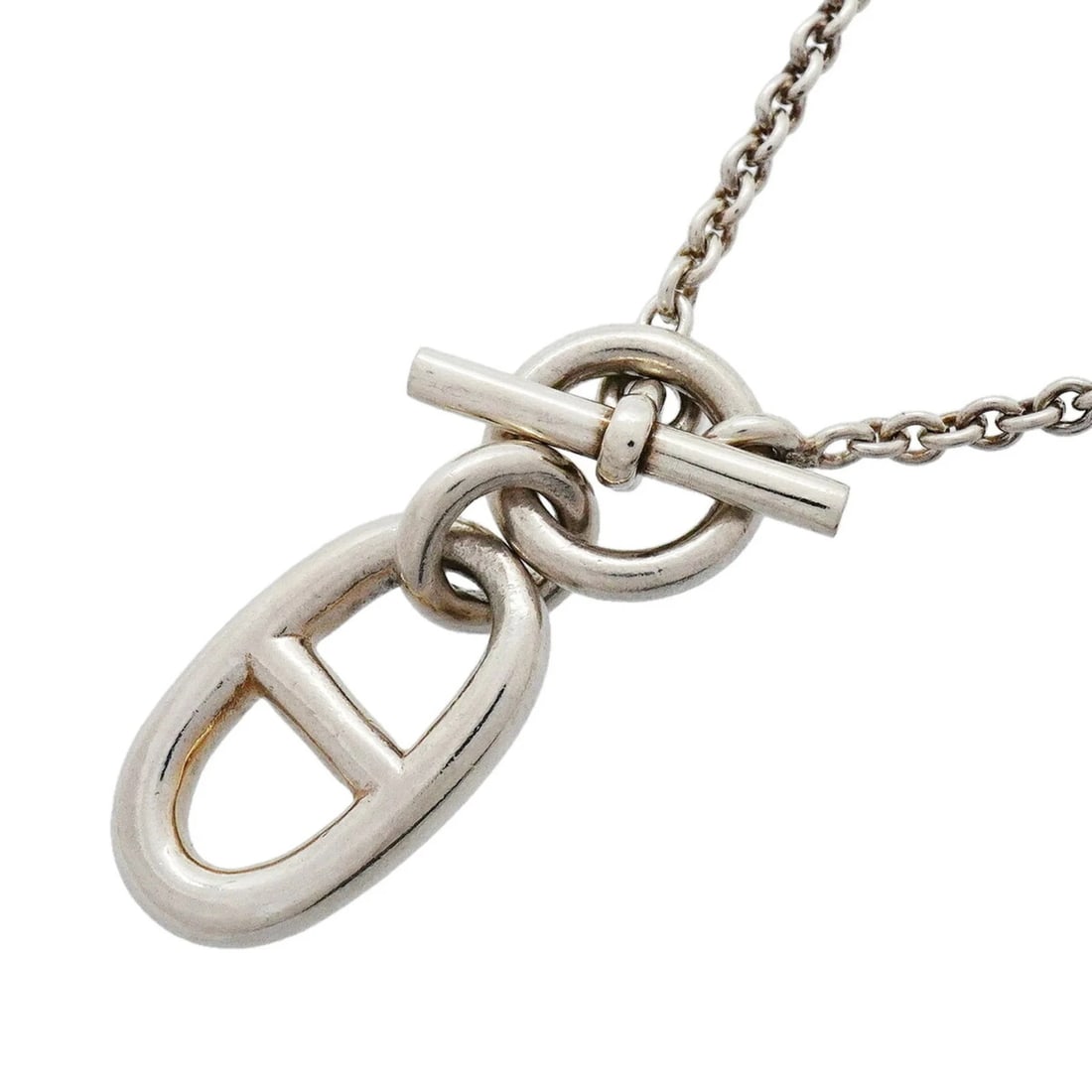 HERMES CHAINE D'ANCRE AMULET NECKLACE, STERLING SILVER 925: Hermes Chaine d'Ancre Amulet Necklace, Sterling Silver 925 Brand: Hermes Type/Style: Necklace Material: Silver 925, Color: Silver Size: Pendant Size: 23.3mm x 11.5mm / 0.91'' x 0.45'' Accessories: