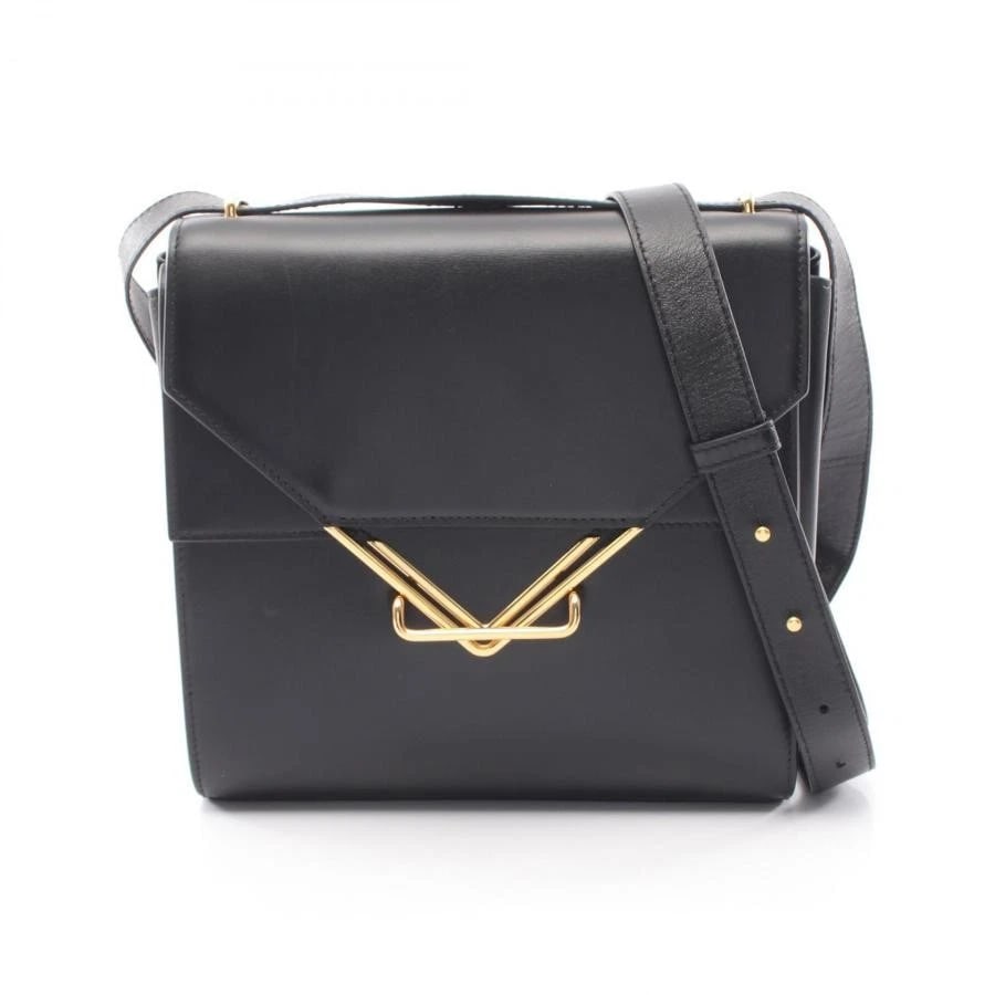 BOTTEGA VENETA BAG: THE CLIP BLACK: BOTTEGA VENETA Bag: The Clip Black Brand: BOTTEGA VENETA Type/Style: Shoulder Bag Material: Exterior Material Leather Color: Exterior Color Black Size: (approx. W8.7 ? H7.9 ? D3.1 inch) Accessorie