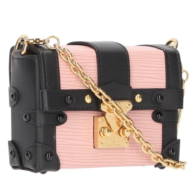 LOUIS VUITTON BAG: PORTEFEUILLE TRUNK: LOUIS VUITTON Bag: Portefeuille Trunk Brand: LOUIS VUITTON Type/Style: Shoulder Bag Material: Exterior Material Leather Color: Exterior Color Pink Size: (approx. W4.1 ? H3.0 ? D0.8 inch) Accessori