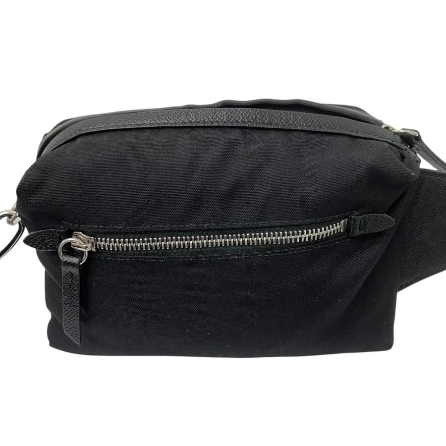 MAISON MARGIELA BAG: GLAM SLAM SPORT BLACK: MAISON MARGIELA Bag: Glam Slam Sport Black Brand: Maison Margiela Type/Style: Belt Bag & Fanny Pack Material: Exterior Material Leather Color: Exterior Color Black Size: (approx. W8.7 ? H6.3 ? D3.1 in