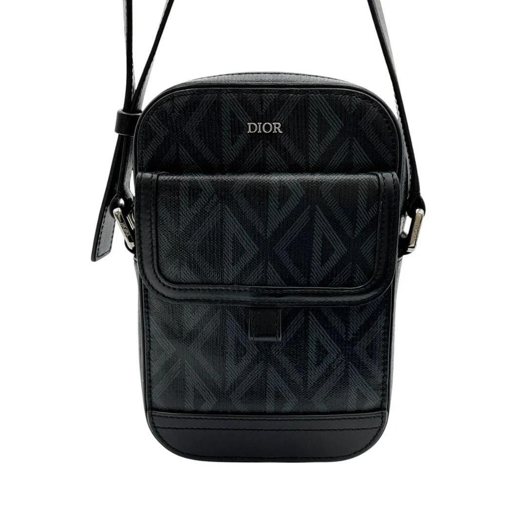 DIOR BAG: CD DIAMOND HIT THE ROAD BLACK: DIOR Bag: CD Diamond Hit The Road Black Brand: Dior Type/Style: Crossbody Material: Exterior Material PVC / Leather Color: Exterior Color Black Size: (approx. W4.7 ? H7.5 ? D1.6 inch). Accessories