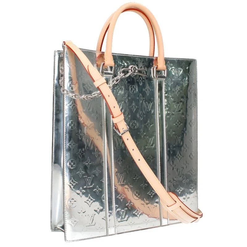 LOUIS VUITTON BAG: SAC PLAT SILVER: LOUIS VUITTON Bag: Sac Plat Silver Brand: LOUIS VUITTON Type/Style: Tote Material: Exterior Material Canvas Color: Exterior Color Silver Size: (approx. W13.6 ? H15.3 ? D3.0 inch) Accessories: None