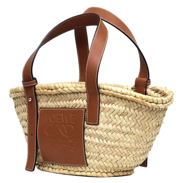 LOEWE BAG: BASKET SMALL NATURAL TAN: LOEWE Bag: Basket Small Natural Tan Brand: LOEWE Type/Style: Tote Material: Exterior Material Palm Leaf / Leather Color: Exterior Color Natural ? Tan Size: (approx. W14.2/8.3 ? H7.1 ? D4.7 inch) A
