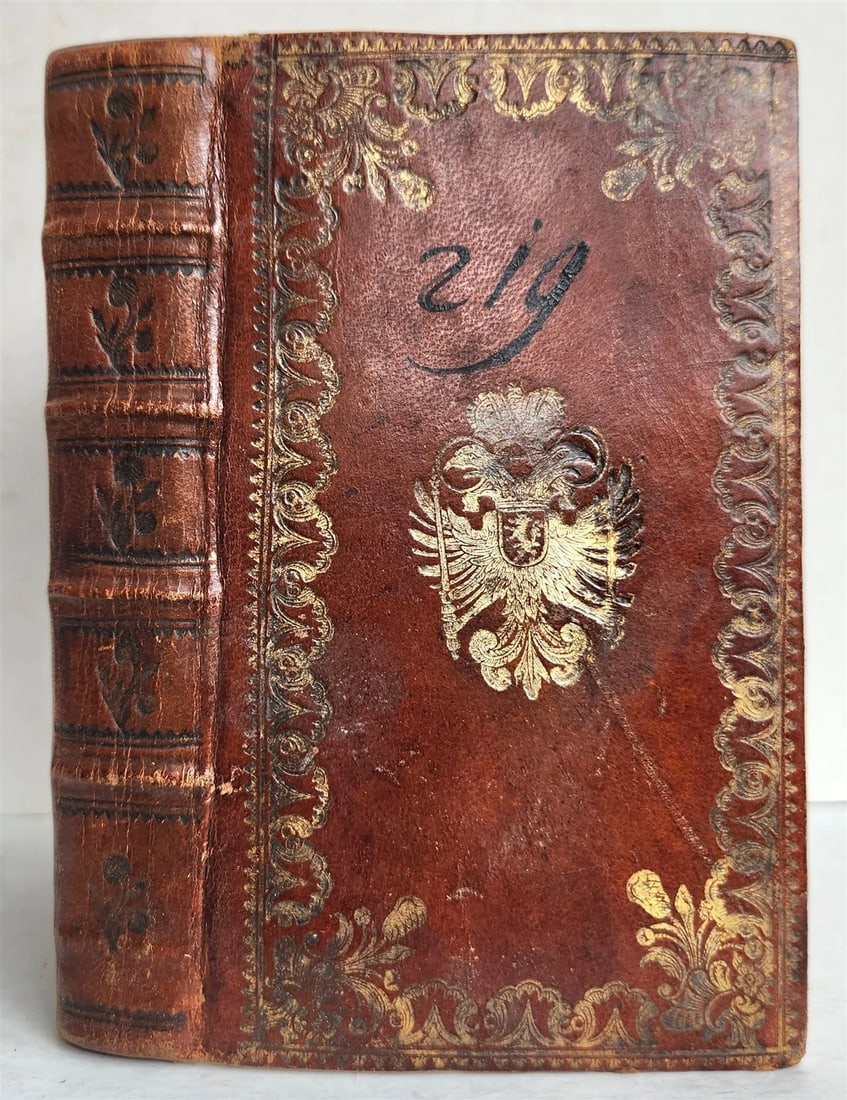 1761 AUSTRIAN ROYAL BINDING DECII JUNII JUVENALIS ET AULI PERSII ANTIQUE POETRY: Year/Century: 18th century Language: Latin Subject: Literature & Fiction Binding: Leather Description: Decii Junii Juvenalis et Auli Persii Satyrae, con interpretatione, ac notis Jouvancy, J. Venice, 