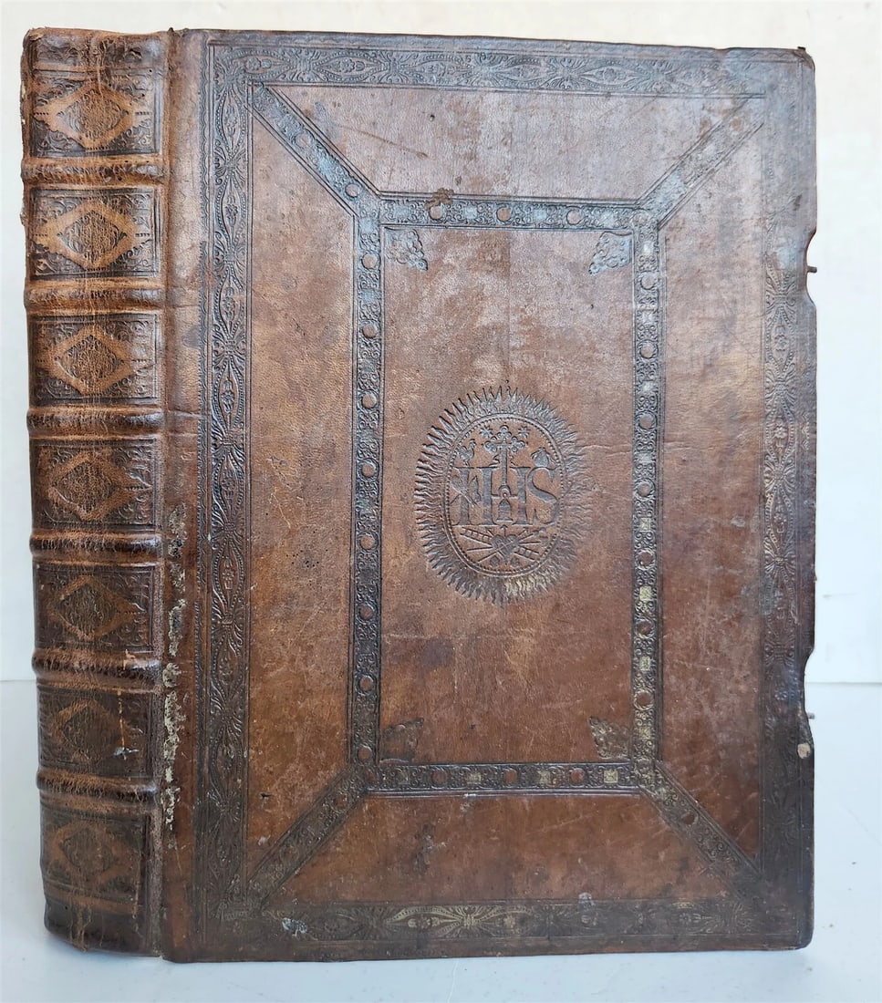 MISSALE ROMANUM ANTIQUE FOLIO FROM 1757: Year/Century: 18th century Language: Latin Subject: Religion & Spirituality Binding: Leather Description: S. Pii V. Pontificis Max. jussu editum, Missale Romanum ex decreto sacrosancti concilii triden