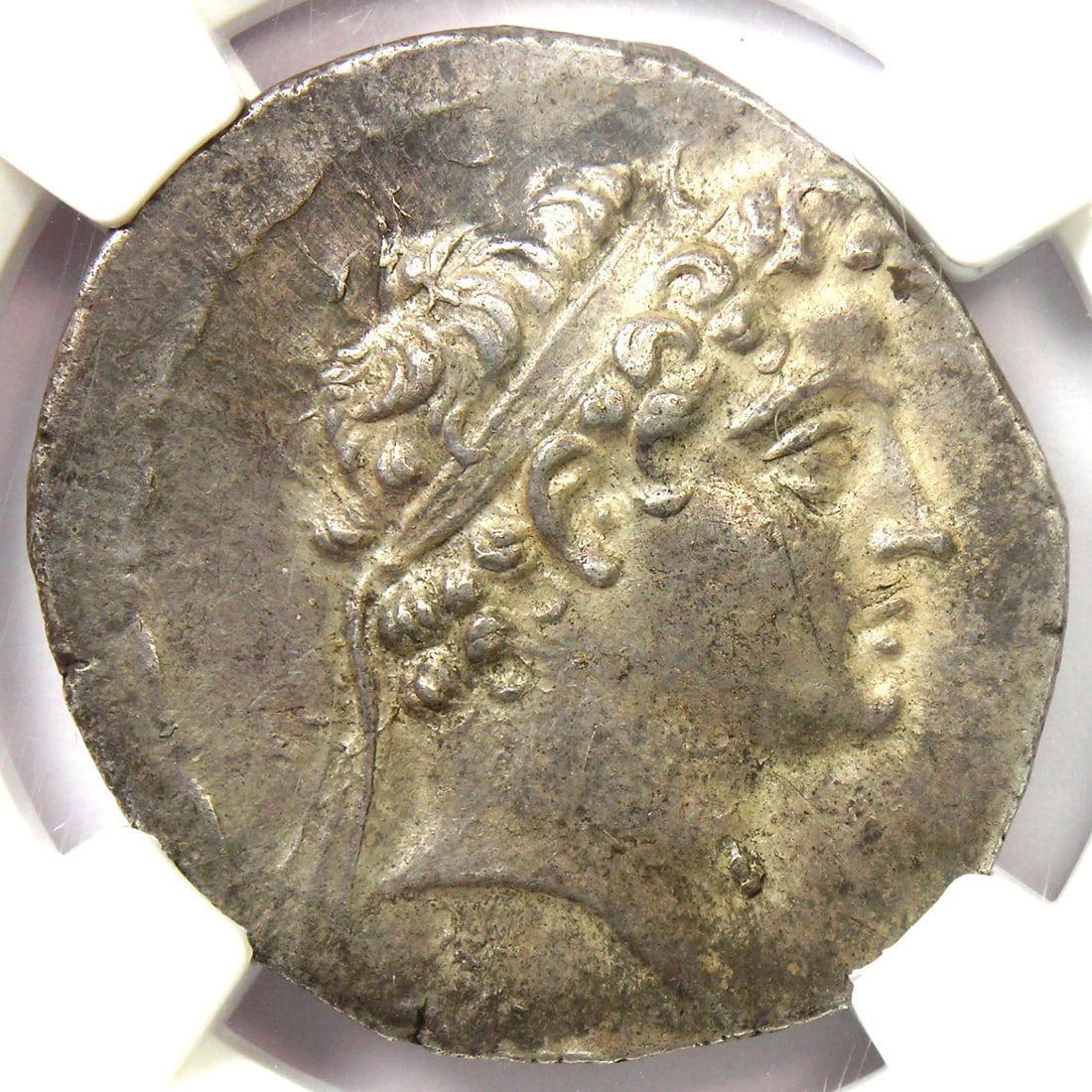 ANTIOCHUS V EUPATOR AR TETRADRACHM COIN: Antiochus V Eupator AR Tetradrachm Coin Year: 162 BC Denomination: Tetradrachm Country of Origin: Greece Accessories: None Accessories Notice: When purchasing pre-owned goods, please refer to the phot