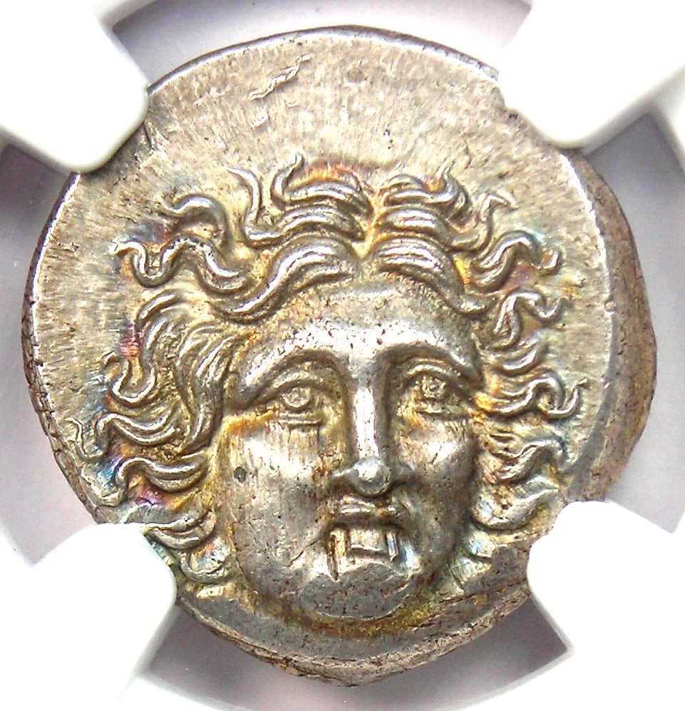 PERSEUS SILVER AR DRACHM MACEDON COIN: Perseus Silver AR Drachm Macedon Coin Year : 168 BC Denomination : Drachma Country of Origin : Greece Accessories: None Accessories Notice: When purchasing pre-owned goods, please refer to the photos