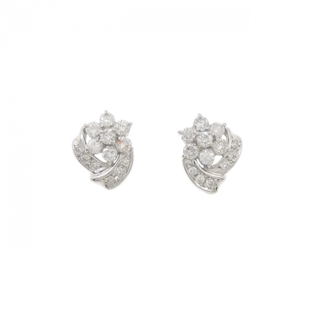 PT900 FLOWER DIAMOND PIERCE: PT900 Flower Diamond Pierce Brand: Unbranded Type/Style: Diamond Pierce/Earring Material: Platinum900, Main Stone Natural Color: Platinum Size: Approximate dimensions (height x width): 13.0cm x