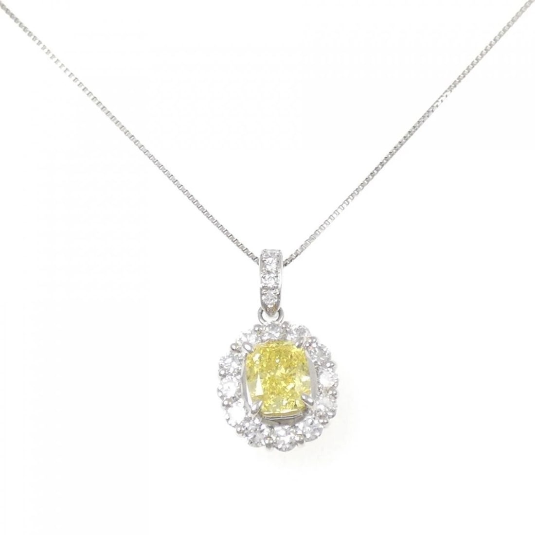 PT900/PT850 DIAMOND NECKLACE: PT900/PT850 Diamond Necklace Brand: Unbranded Type/Style: Necklace Material: Platinum900/Platinum850, Main Stone Natural Color: Platinum Size: Length:45cm Pendant length approx. x width approx.: