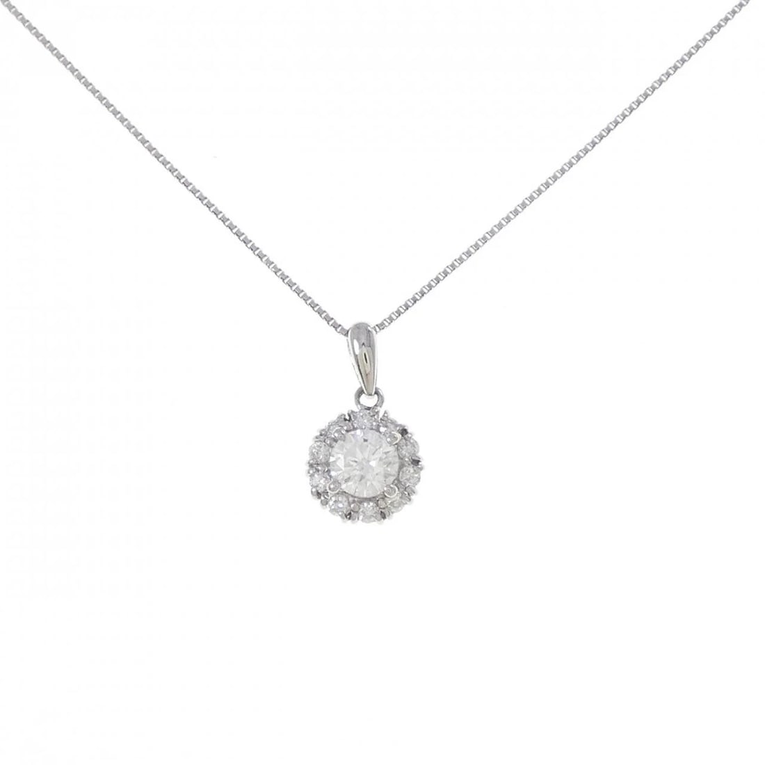 PT900/PT850 DIAMOND NECKLACE: PT900/PT850 Diamond Necklace Brand: Unbranded Type/Style: Diamond Necklace Material: Platinum900/Platinum850, Main Stone Natural Color: Platinum Size: Length:45cm Pendant length approx. x width