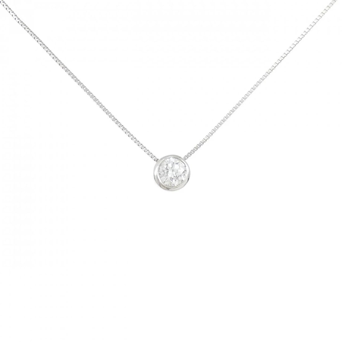 PT1000/PT850 SOLITAIRE DIAMOND NECKLACE: PT1000/PT850 Solitaire Diamond Necklace Brand: Unbranded Type/Style: Diamond Necklace Material: PT1000/PT850, Main Stone Natural Color: Platinum Size: Length:41cm Diameteraround: 4.8mm Chain maximum
