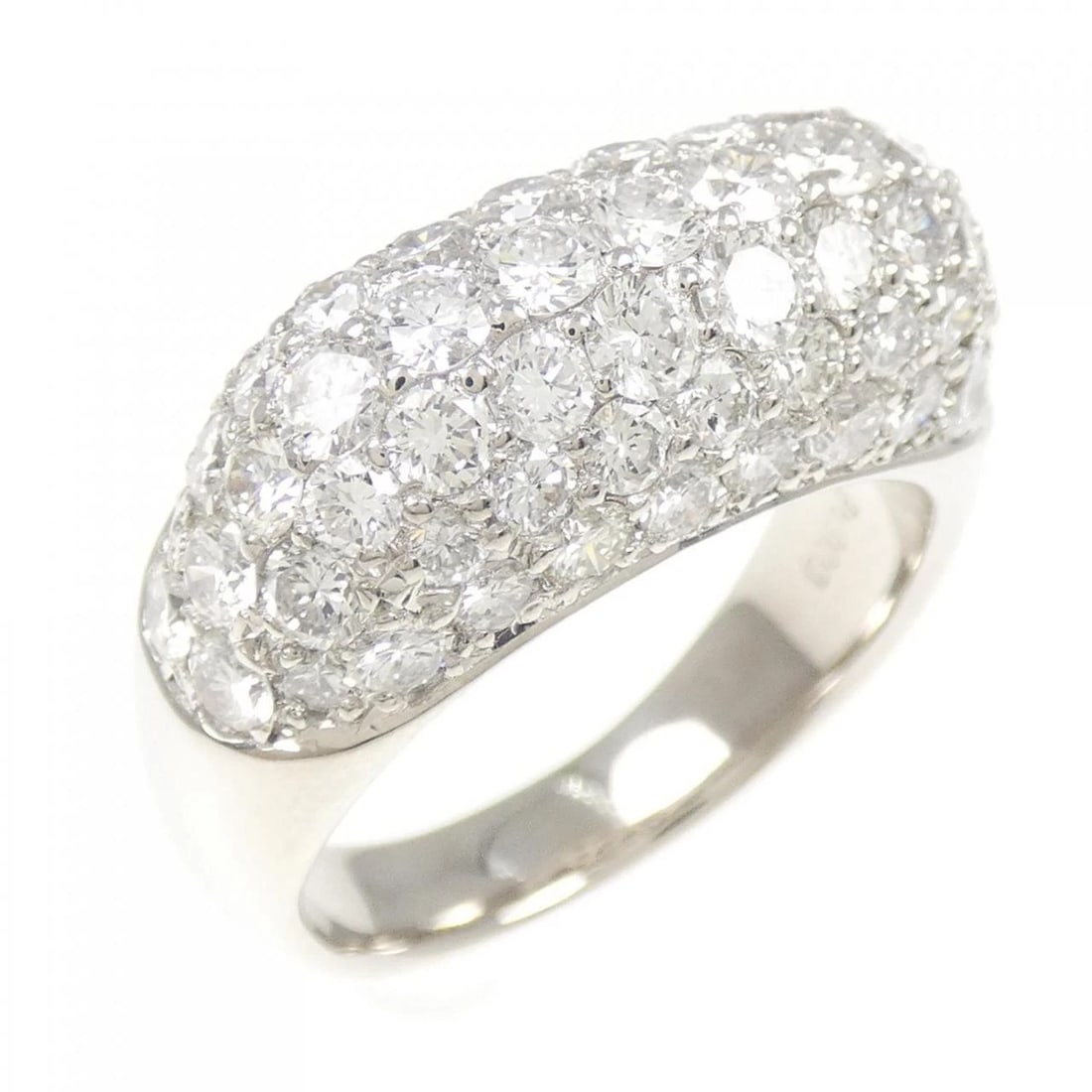 PT900 PAVE DIAMOND RING: PT900 Pave Diamond Ring Brand: Unbranded Type/Style: Diamond Ring Material: Platinum900, Main Stone Natural Color: Platinum Size: US7 Accessories: None Accessories Notice: When purchasing pre-owned