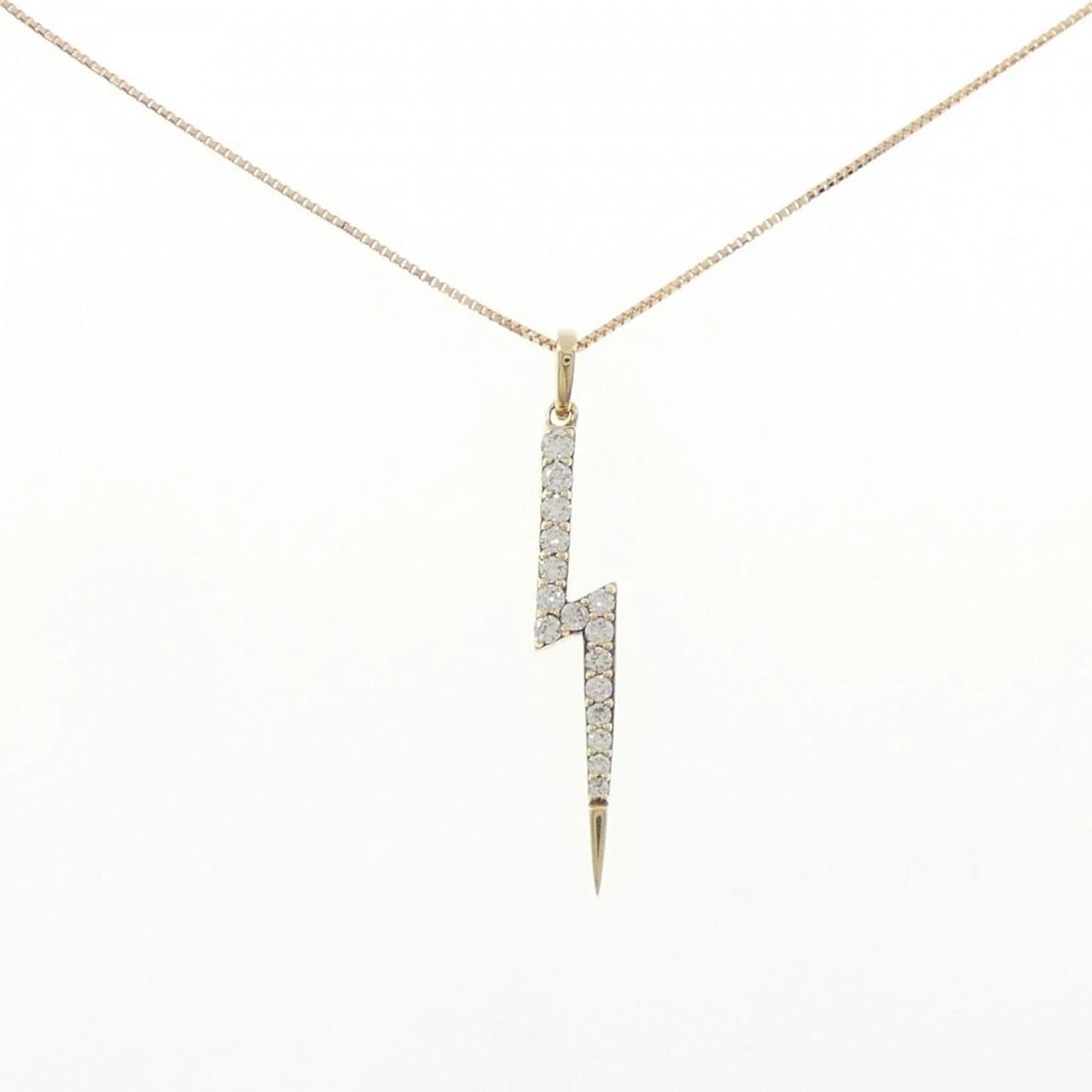 18KYG/K18YG DIAMOND NECKLACE: 18KYG/K18YG Diamond Necklace Brand: Unbranded Type/Style: Diamond Necklace Material: 18K Yellow Gold/18K Yellow Gold, Color: Yellow Gold/White Gold Size: Length:45cm Pendant length approx. x width