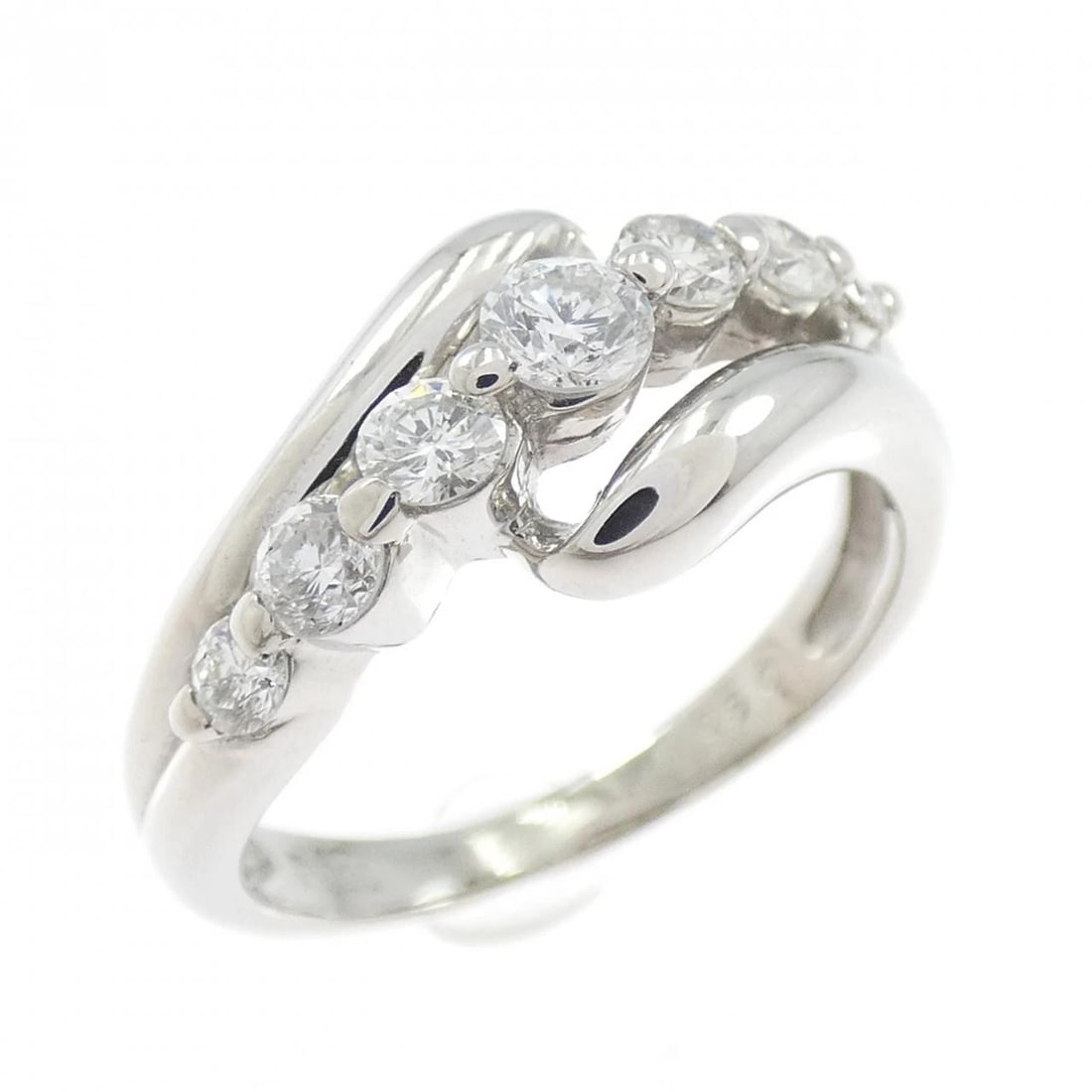 PT900 DIAMOND RING: PT900 Diamond Ring Brand: Unbranded Type/Style: Diamond Ring Material: Platinum900, Main Stone Natural Color: Platinum Size: US5 Accessories: None Accessories Notice: When purchasing pre-owned goods,