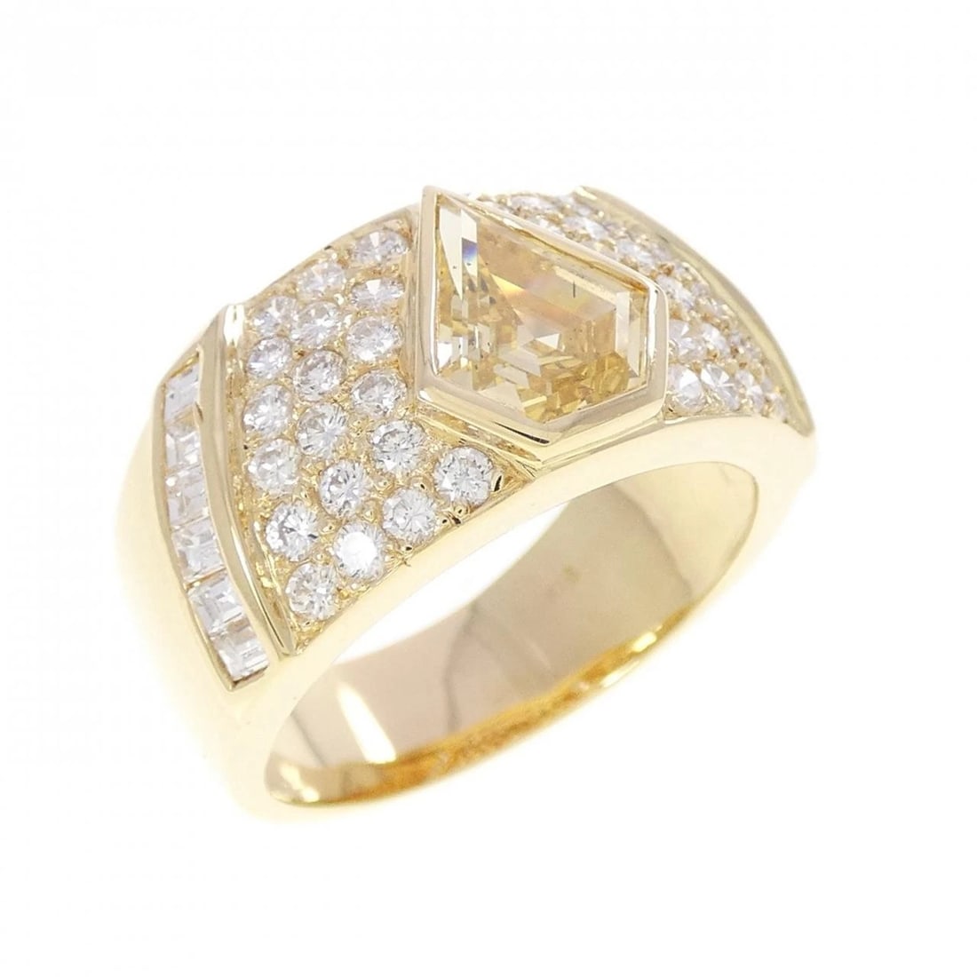 K18YG DIAMOND RING (1 of 3)