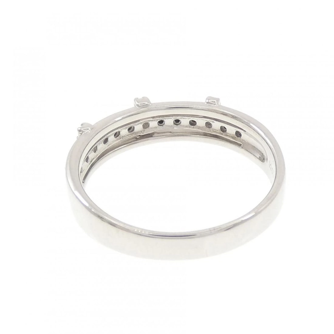 K18WG DIAMOND RING - 3