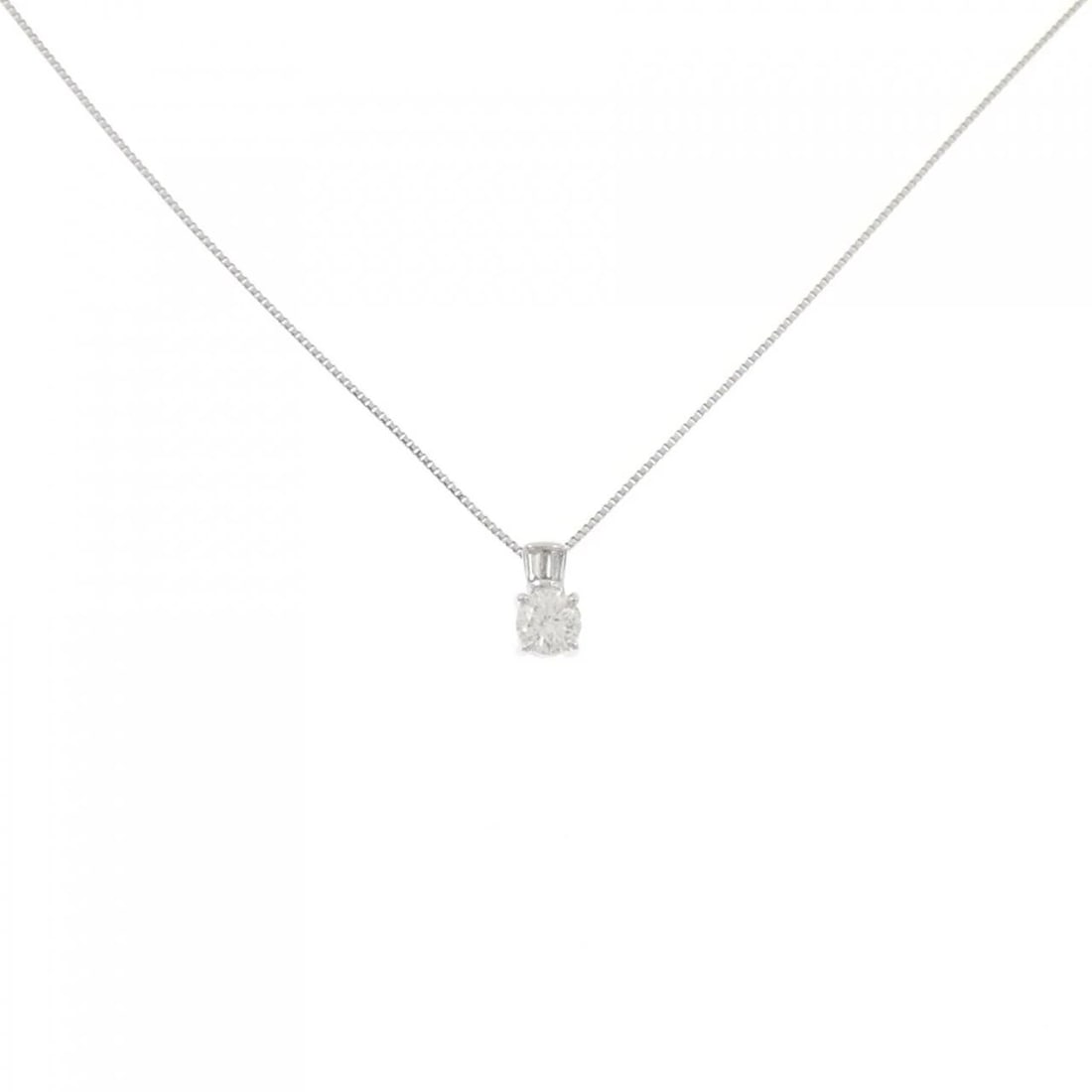 PT900/PT850 DIAMOND NECKLACE: PT900/PT850 Diamond Necklace Brand: Unbranded Type/Style: Diamond Necklace Material: Platinum900/Platinum850, Main Stone Natural Color: Platinum Size: Length: 45cm Pendant length approx. x width