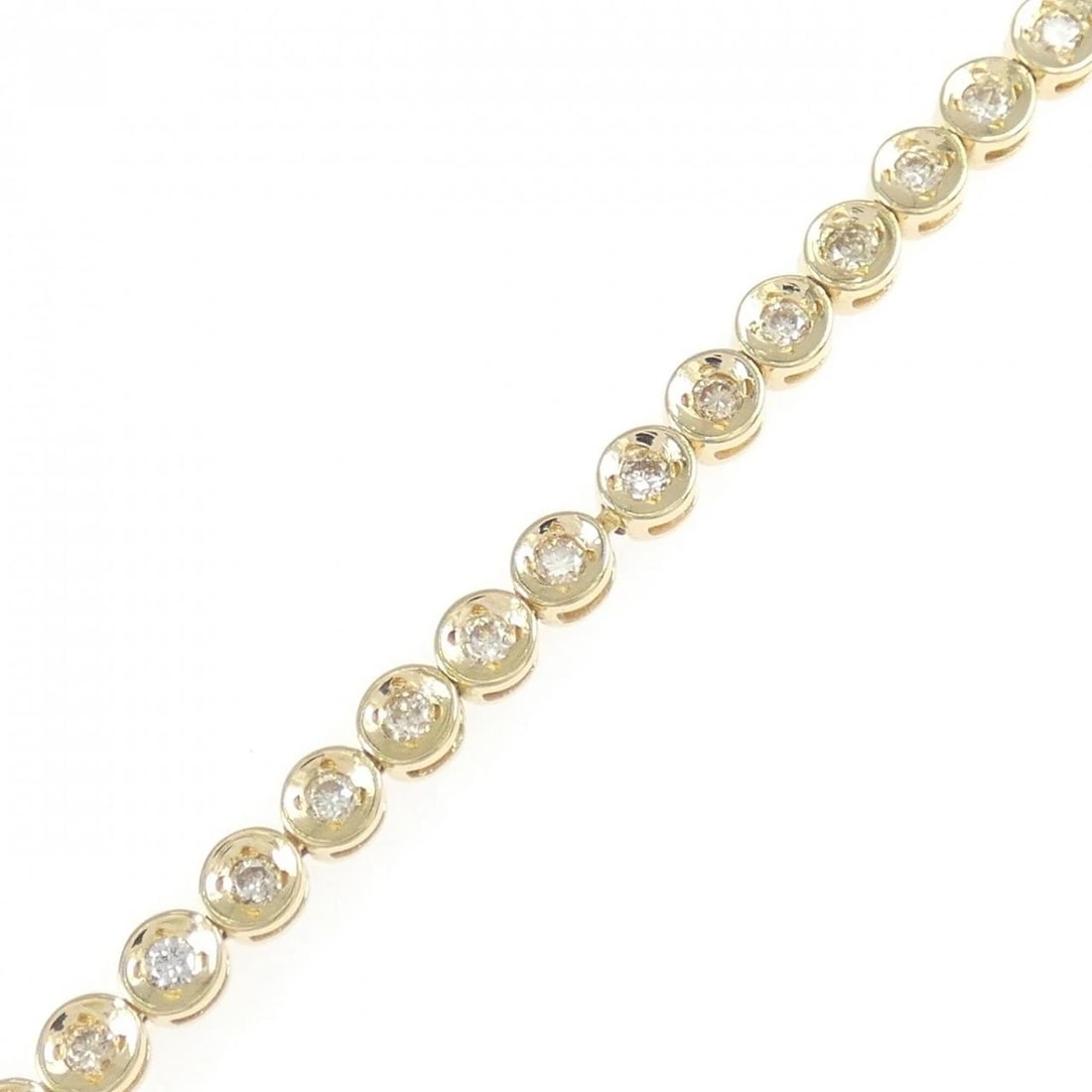 K18YG DIAMOND BRACELET: K18YG Diamond Bracelet Brand: Unbranded Type/Style: Diamond Bure Rubbed T Material: K18 yellow gold, Color: yellow gold Size: Length:18cm Max width approx: 3.3mm Accessories: None Accessories Notice: