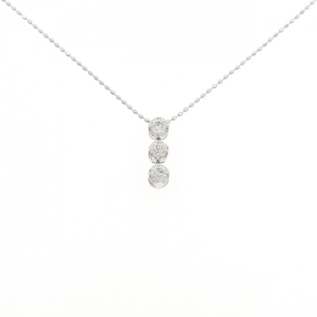 K18WG THREE STONE DIAMOND NECKLACE: K18WG Three Stone Diamond Necklace Brand: Unbranded Type/Style: Diamond Necklace Material: K18 white gold, Main Stone Natural Color: white gold Size: length 46cm Pendant length approx. x width