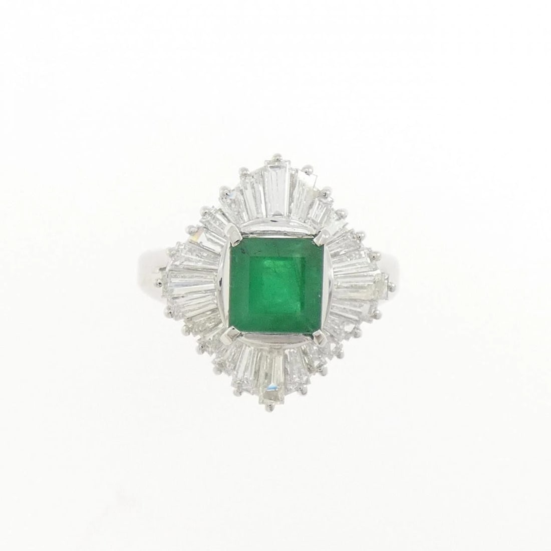 PT900 EMERALD RING - 2
