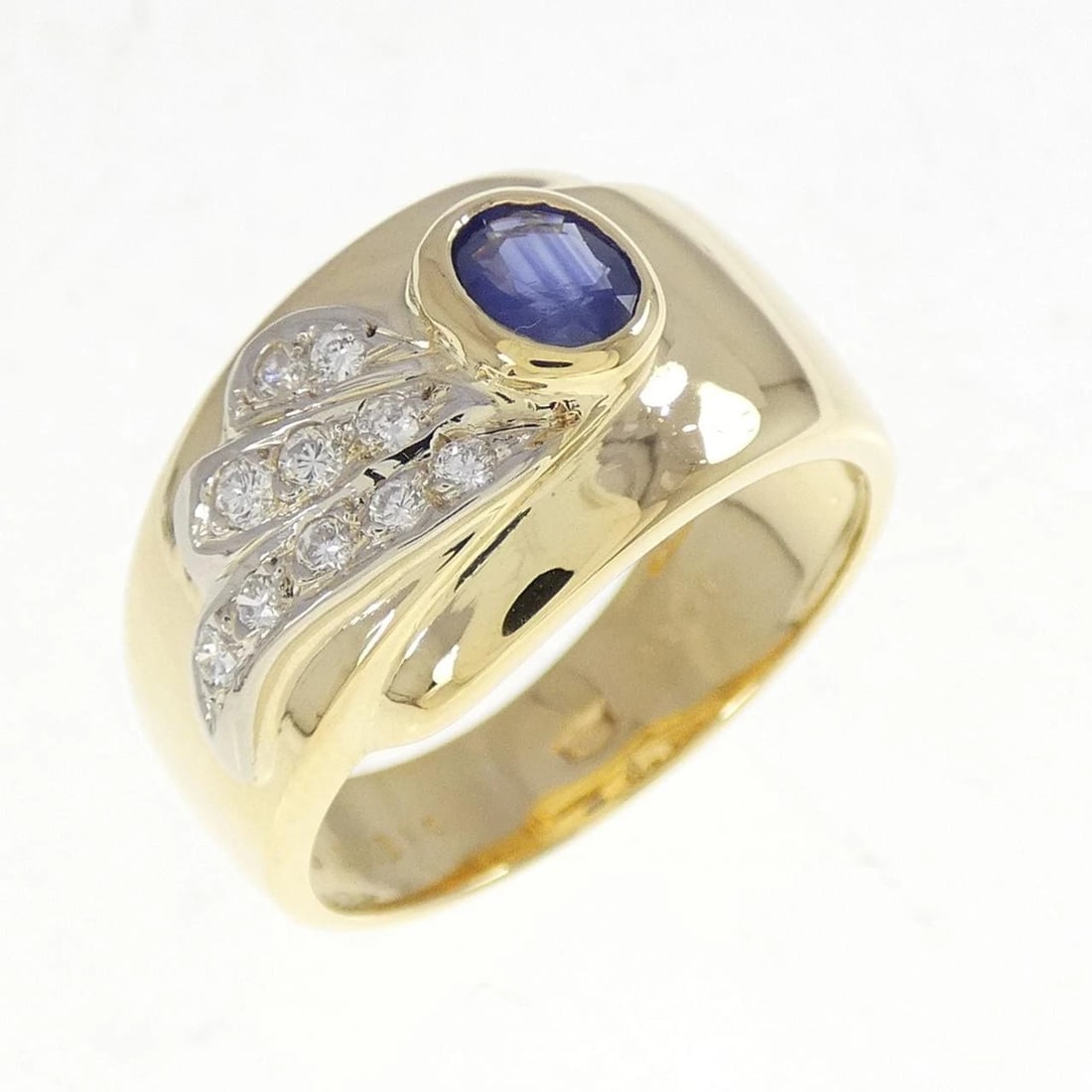 MELLERIO DITS MELLER SAPPHIRE RING: Mellerio dits Meller Sapphire Ring Brand: Mellerio dits Meller Type/Style: Mellerio Di Meller Ring Material: 750 yellow gold, Main Stone Sapphire Color: yellow gold Size: US6 1/2 Accessories: None