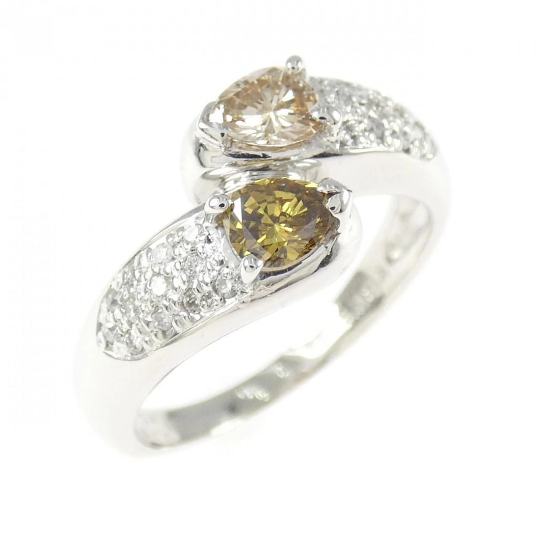 K18WG DIAMOND RING: K18WG Diamond Ring Brand: Unbranded Type/Style: Diamond Ring Material: K18 white gold, Main Stone Natural Color: white gold Size: US7 3/4 Accessories: None Accessories Notice: When purchasing