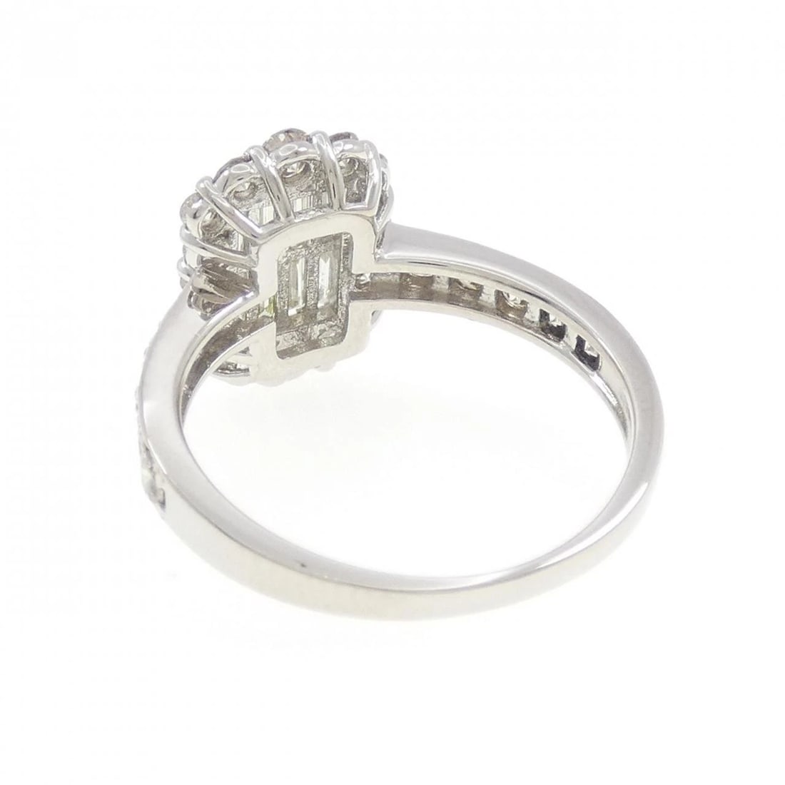 PT900 DIAMOND RING - 3