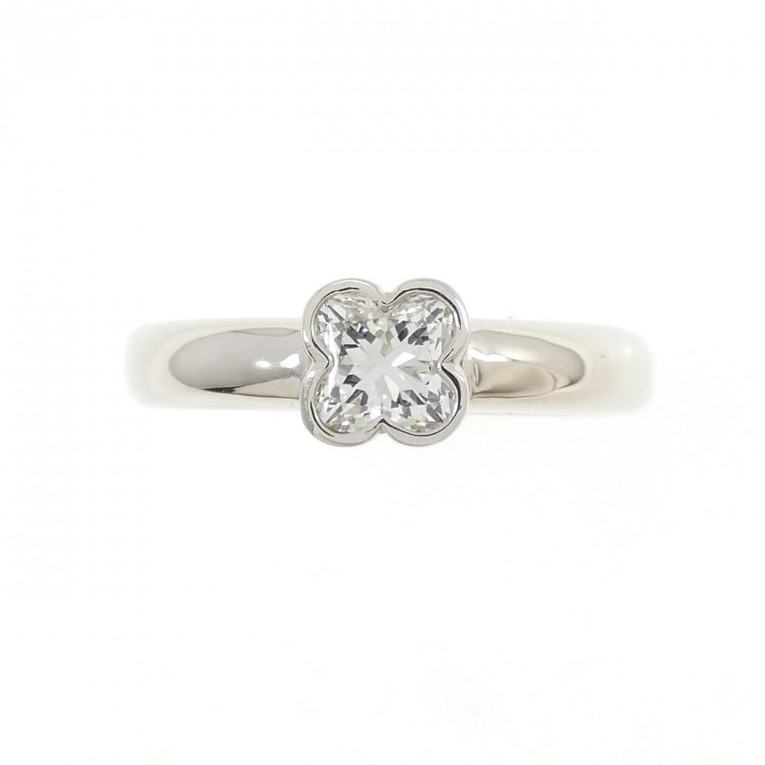 PT900 DIAMOND RING: PT900 Diamond Ring Brand: Unbranded Type/Style: Diamond Ring Material: Platinum900, Color: Platinum Size: US5 Accessories: None Accessories Notice: When purchasing pre-owned goods, please refer to