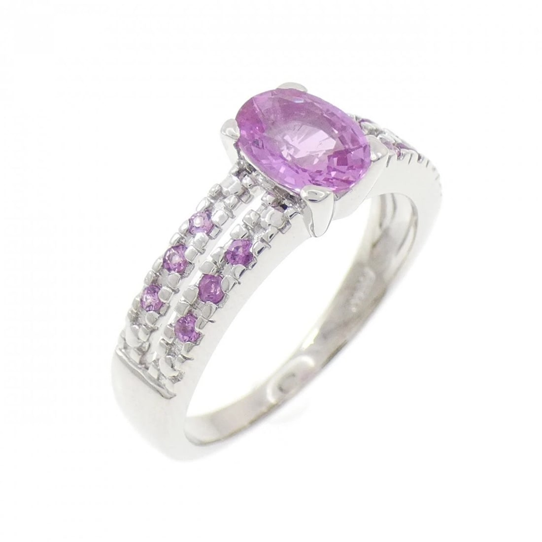 PT900 SAPPHIRE RING: PT900 Sapphire Ring Brand: Unbranded Type/Style: Sapphire Ring Material: Platinum900, Main Stone Sapphire Color: Platinum Size: US6 3/4 Accessories: None Accessories Notice: When purchasing pre-owned