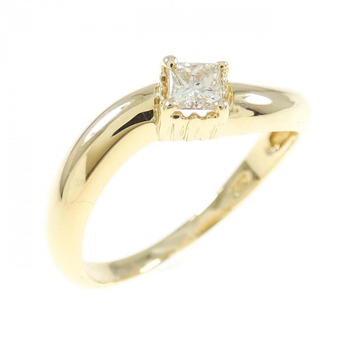 K18YG DIAMOND RING: K18YG Diamond Ring Brand: Unbranded Type/Style: Diamond ring Material: K18 yellow gold, Main Stone Natural Color: yellow gold Size: US5 1/4 Accessories: None Accessories Notice: When purchasing