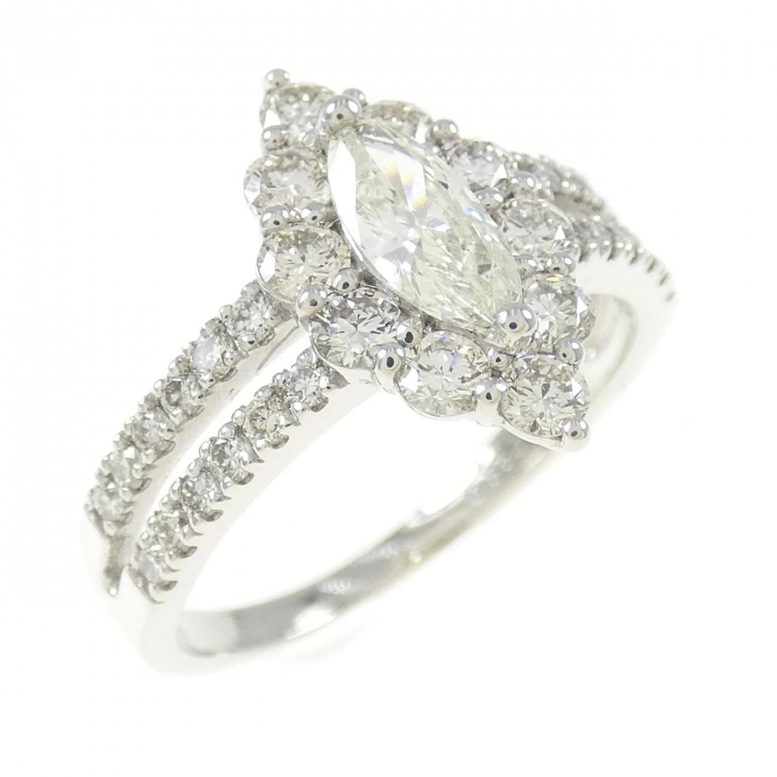 PT900 DIAMOND RING: PT900 Diamond Ring Brand: Unbranded Type/Style: Diamond Ring Material: Platinum900, Main Stone Natural Color: Platinum Size: US6 1/4 Accessories: None Accessories Notice: When purchasing pre-owned