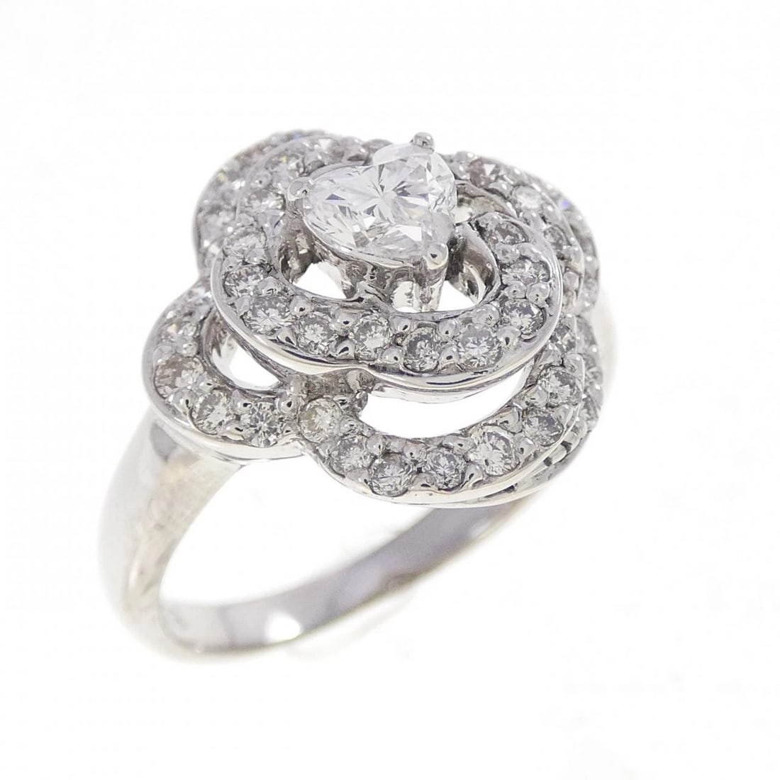 K18WG HEART DIAMOND RING: K18WG heart diamond ring Brand: Unbranded Type/Style: Diamond Ring Material: K18 white gold, Main Stone Natural Color: white gold Size: US5 3/4 Accessories: None Accessories Notice: When purchasing