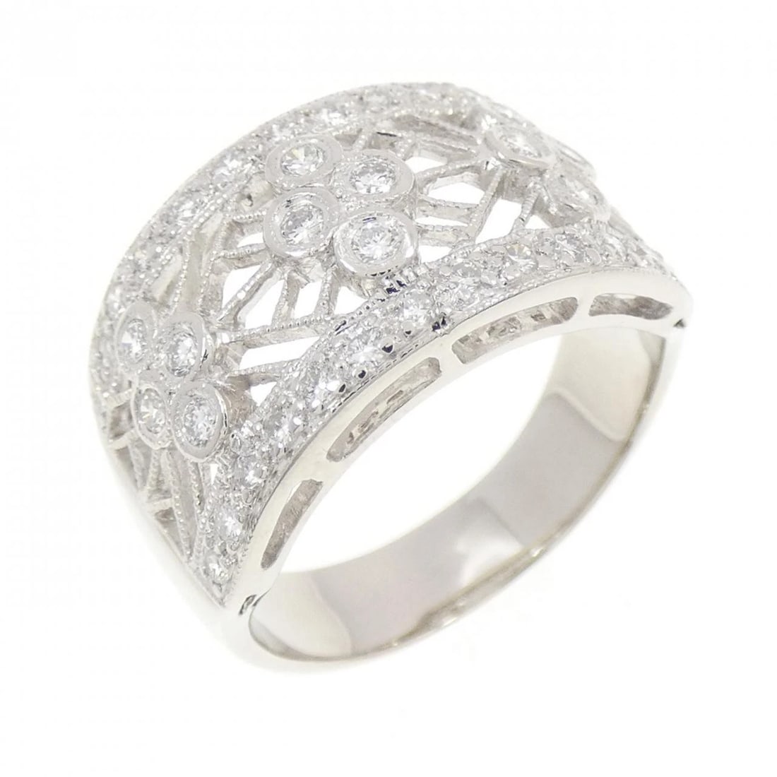 PT900 DIAMOND RING: PT900 Diamond Ring Brand: Unbranded Type/Style: Diamond Ring Material: Platinum900, Main Stone Natural Color: Platinum Size: US7 Accessories: None Accessories Notice: When purchasing pre-owned goods,