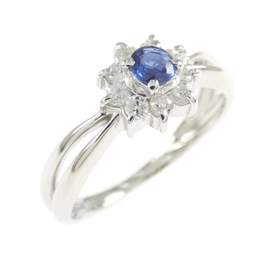 PT900 SAPPHIRE RING: PT900 Sapphire Ring Brand: Unbranded Type/Style: Sapphire Ring Material: Platinum900, Main Stone Sapphire Color: Platinum Size: US5 Accessories: None Accessories Notice: When purchasing pre-owned