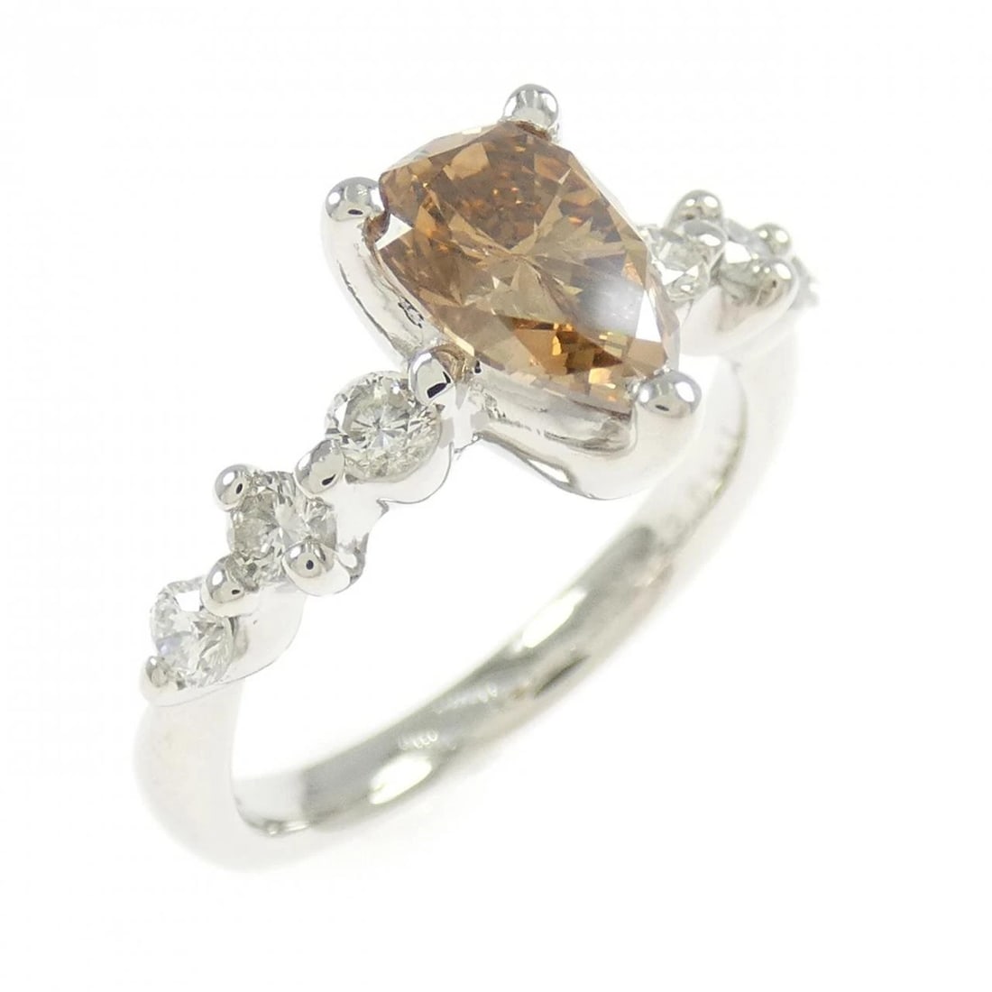 PT900 DIAMOND RING: PT900 Diamond Ring Brand: Unbranded Type/Style: Diamond ring Material: Platinum900, Main Stone Natural Color: Platinum Size: US5 1/2 Accessories: None Accessories Notice: When purchasing pre-owned
