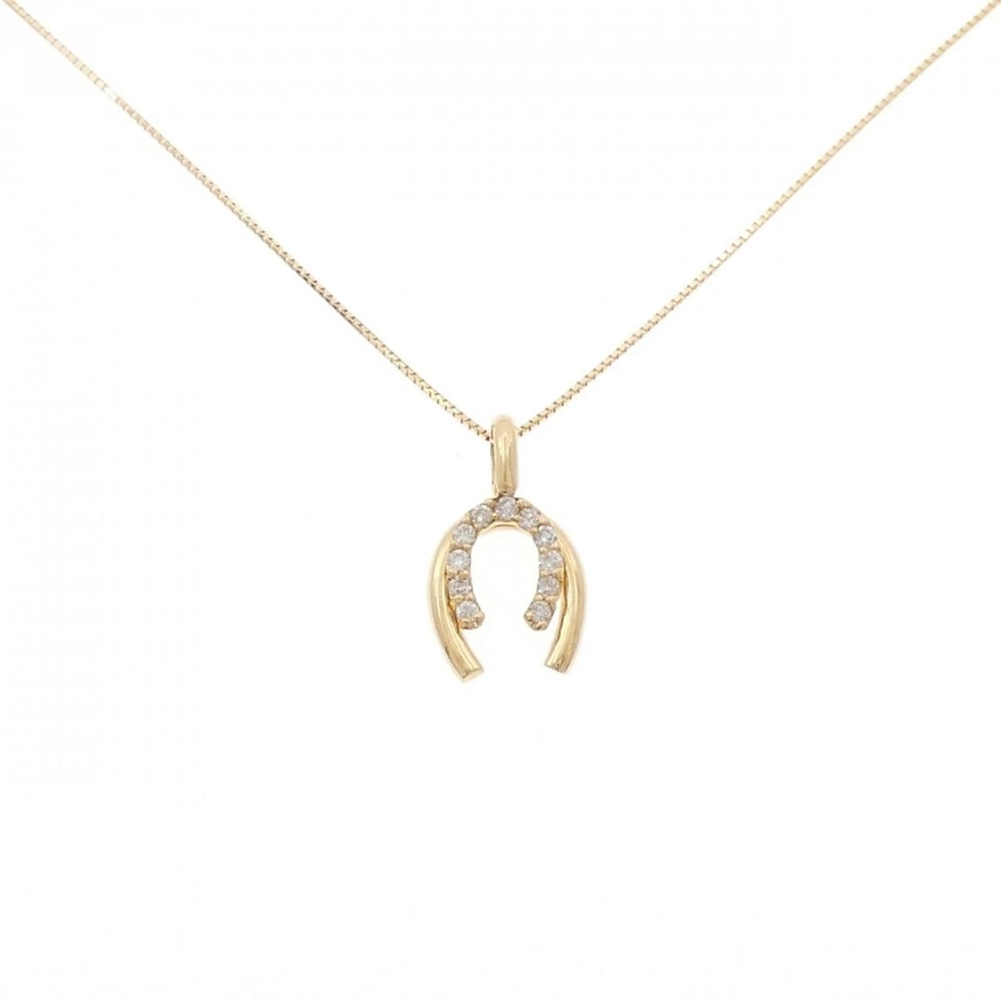 18K YELLOW GOLD HORSESHOE DIAMOND NECKLACE: 18K Yellow Gold Horseshoe Diamond Necklace Brand: Unbranded Type/Style: Diamond Necklace Material: K18 yellow gold, Main Stone Natural Color: yellow gold Size: length 45cm Pendant length approx. x