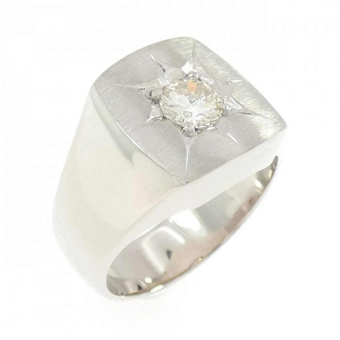 PT DIAMOND RING: PT Diamond Ring Brand: Unbranded Type/Style: Diamond Ring Material: Platinum, Main Stone Natural Color: Platinum Size: US9 1/2 Accessories: None Accessories Notice: When purchasing pre-own